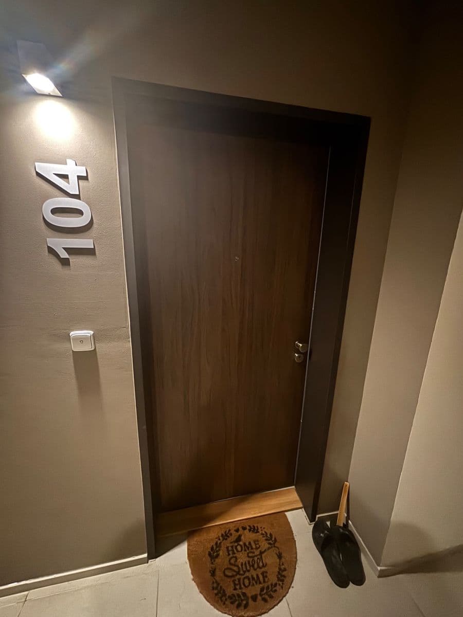 1 bedroom with open-plan kitchen flat to rent, 54 m², Stočesova, Prague, Prague 1 bedroom with open-plan kitchen flat to rent, 54 m², Stočesova, Prague, Prague