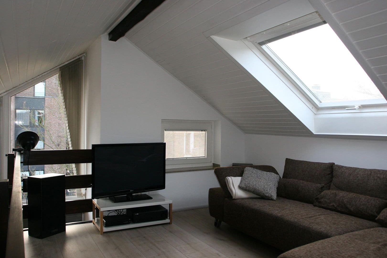 4 bedroom flat to rent, 100 m², Düsseldorf, North Rhine-Westphalia 4 bedroom flat to rent, 100 m², Düsseldorf, North Rhine-Westphalia