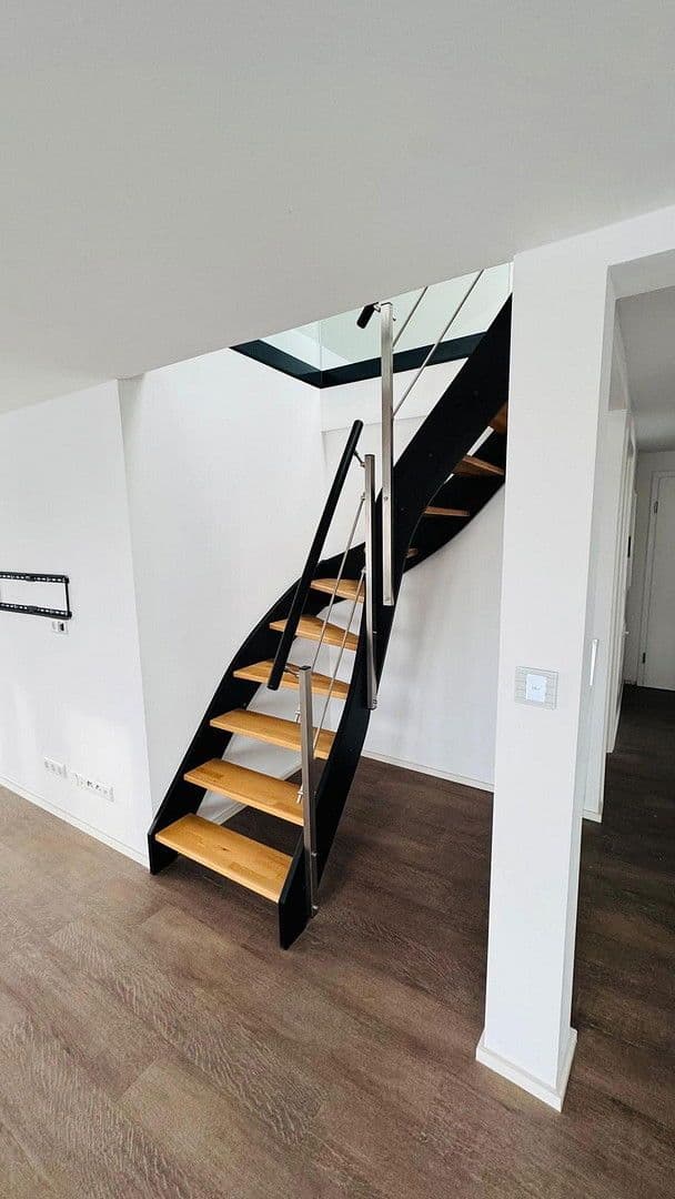 2 bedroom with open-plan kitchen flat to rent, 135 m², Ludwigsburg, Baden-Württemberg 2 bedroom with open-plan kitchen flat to rent, 135 m², Ludwigsburg, Baden-Württemberg