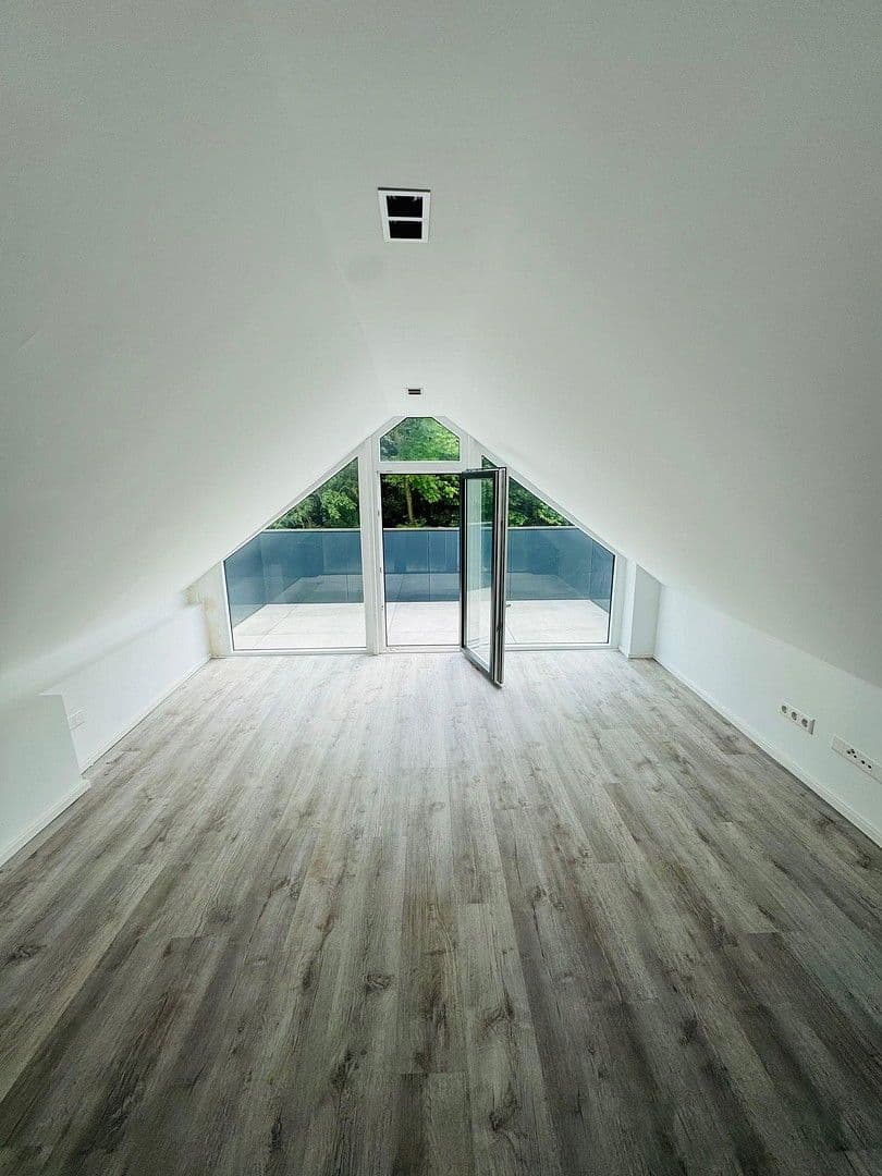 2 bedroom with open-plan kitchen flat to rent, 135 m², Ludwigsburg, Baden-Württemberg 2 bedroom with open-plan kitchen flat to rent, 135 m², Ludwigsburg, Baden-Württemberg