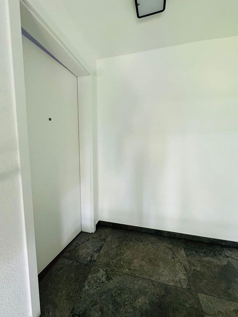 2 bedroom with open-plan kitchen flat to rent, 135 m², Ludwigsburg, Baden-Württemberg 2 bedroom with open-plan kitchen flat to rent, 135 m², Ludwigsburg, Baden-Württemberg