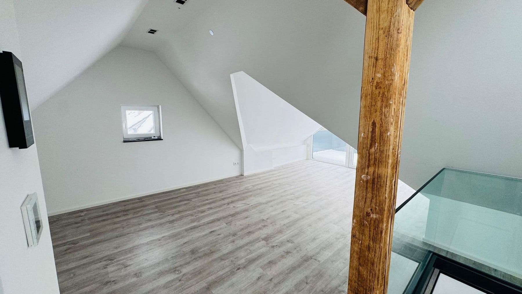 2 bedroom with open-plan kitchen flat to rent, 135 m², Ludwigsburg, Baden-Württemberg 2 bedroom with open-plan kitchen flat to rent, 135 m², Ludwigsburg, Baden-Württemberg