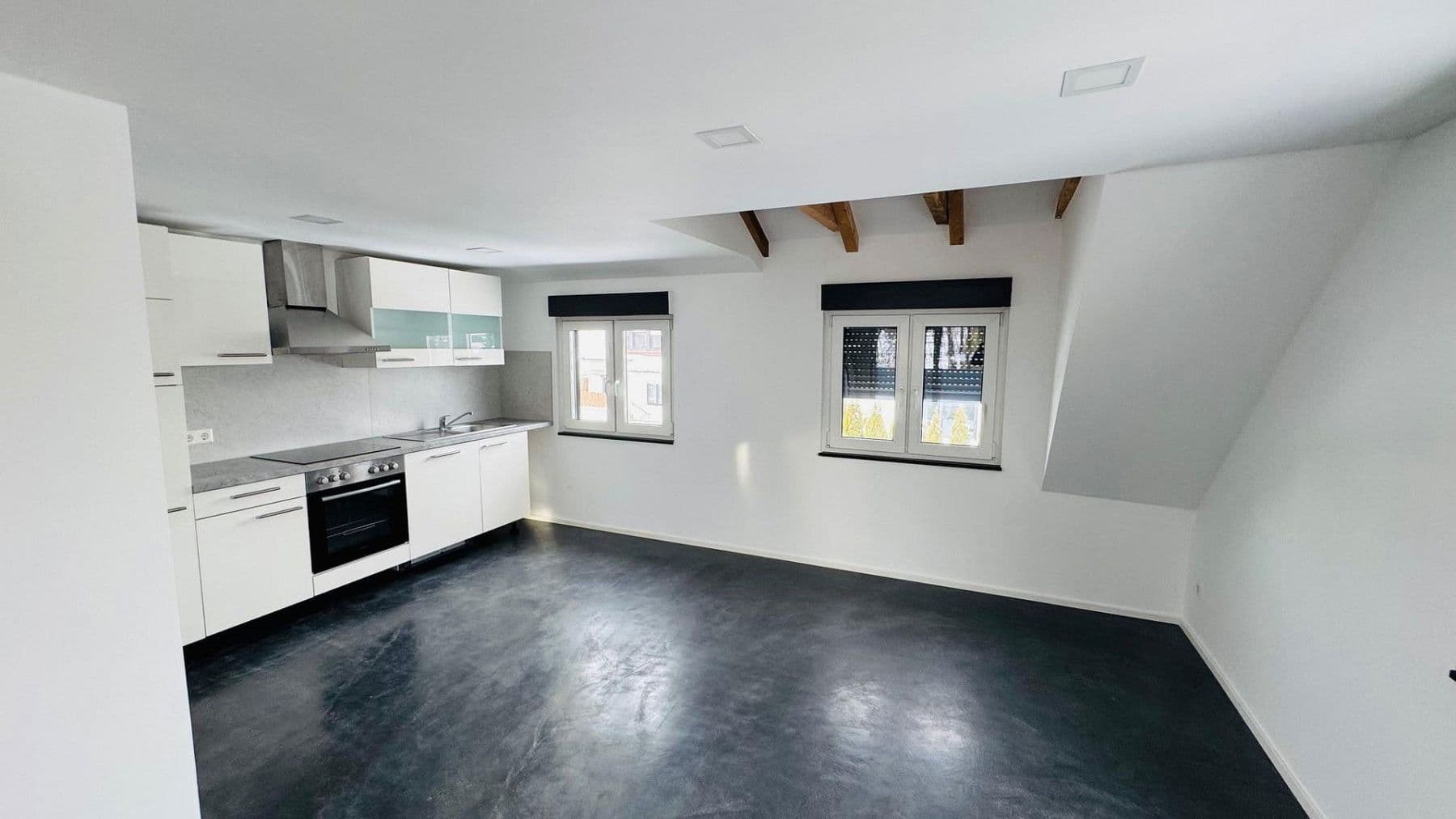 2 bedroom with open-plan kitchen flat to rent, 135 m², Ludwigsburg, Baden-Württemberg 2 bedroom with open-plan kitchen flat to rent, 135 m², Ludwigsburg, Baden-Württemberg