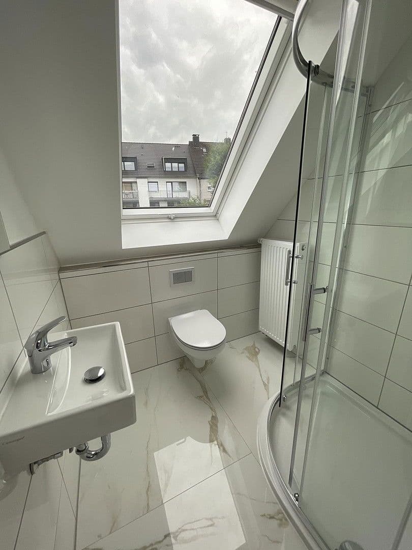 5 bedroom flat to rent, 95 m², Düsseldorf, North Rhine-Westphalia 5 bedroom flat to rent, 95 m², Düsseldorf, North Rhine-Westphalia