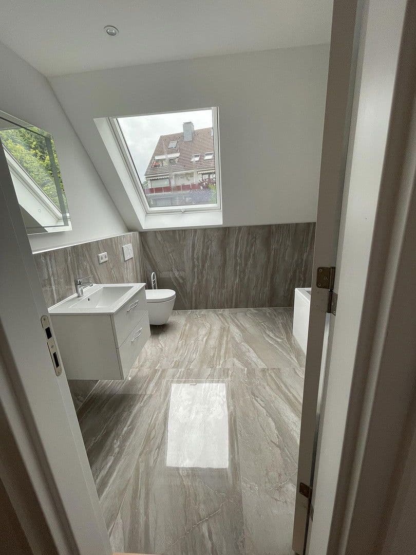 5 bedroom flat to rent, 95 m², Düsseldorf, North Rhine-Westphalia 5 bedroom flat to rent, 95 m², Düsseldorf, North Rhine-Westphalia