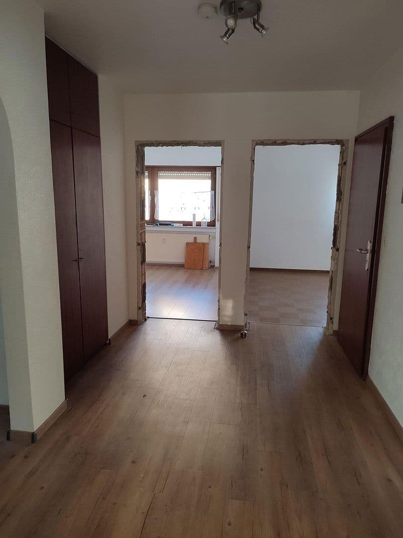 4 bedroom flat to rent, 92 m², Brühl, Baden-Württemberg 4 bedroom flat to rent, 92 m², Brühl, Baden-Württemberg