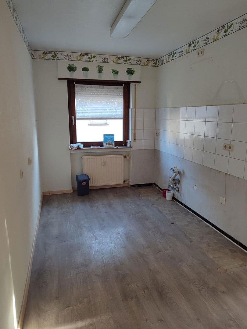 4 bedroom flat to rent, 92 m², Brühl, Baden-Württemberg 4 bedroom flat to rent, 92 m², Brühl, Baden-Württemberg