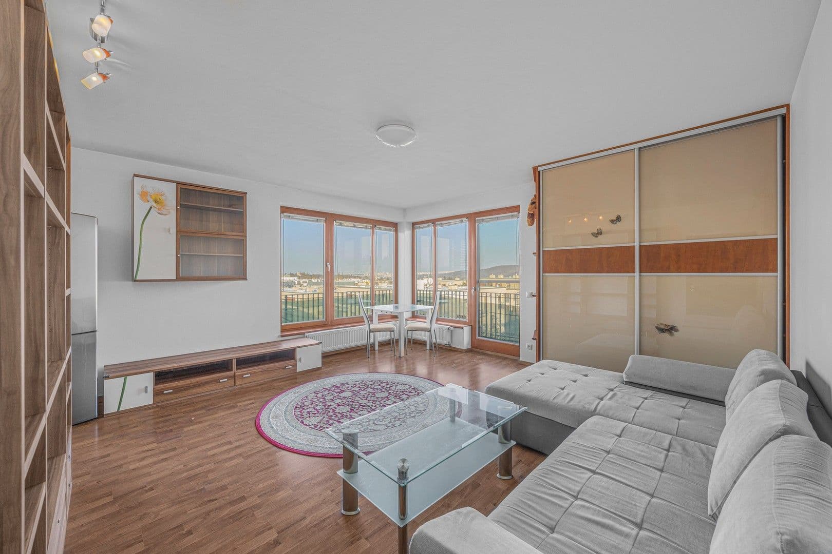 1 bedroom with open-plan kitchen flat to rent, 56 m², Pickova, Prague, Prague 1 bedroom with open-plan kitchen flat to rent, 56 m², Pickova, Prague, Prague