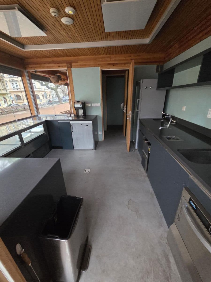 non-residential property to rent, 124 m², Kostnické náměstí, Prague, Prague non-residential property to rent, 124 m², Kostnické náměstí, Prague, Prague