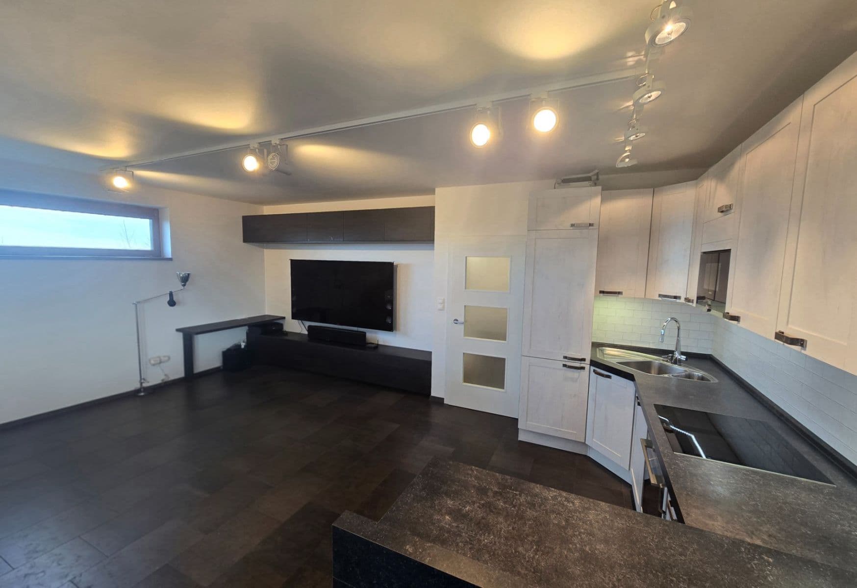 1 bedroom with open-plan kitchen flat to rent, 64 m², Lanžhotská, Prague, Prague 1 bedroom with open-plan kitchen flat to rent, 64 m², Lanžhotská, Prague, Prague