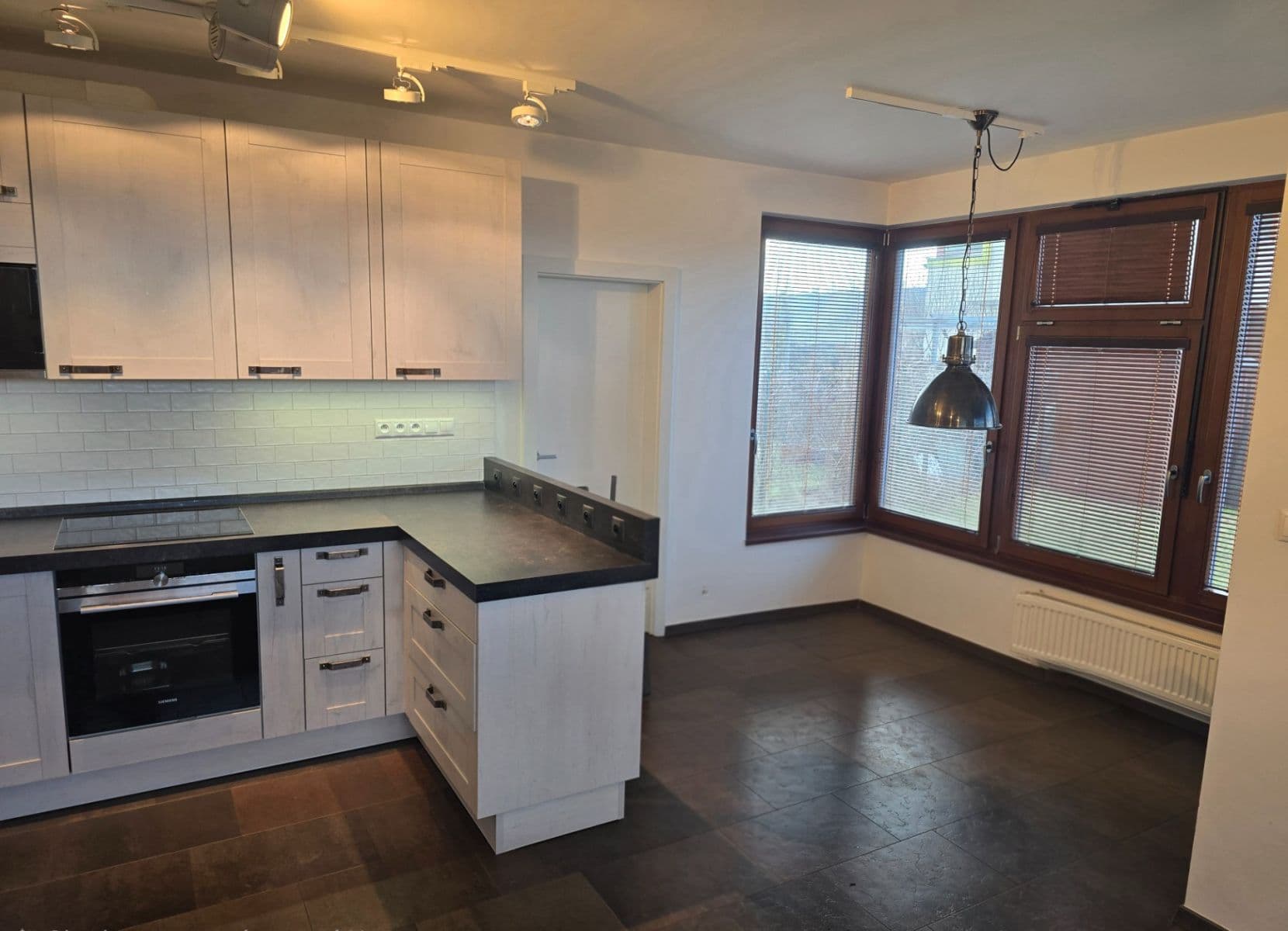 1 bedroom with open-plan kitchen flat to rent, 64 m², Lanžhotská, Prague, Prague 1 bedroom with open-plan kitchen flat to rent, 64 m², Lanžhotská, Prague, Prague