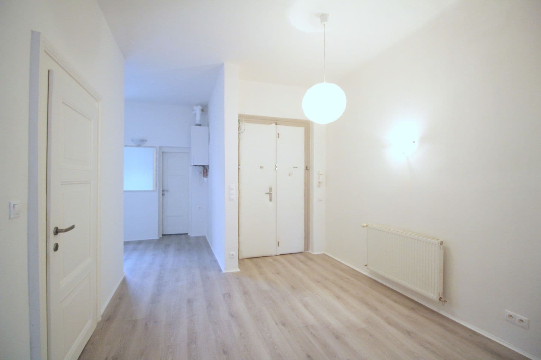 2 bedroom with open-plan kitchen flat to rent, 103 m², Bělehradská, Prague, Prague 2 bedroom with open-plan kitchen flat to rent, 103 m², Bělehradská, Prague, Prague