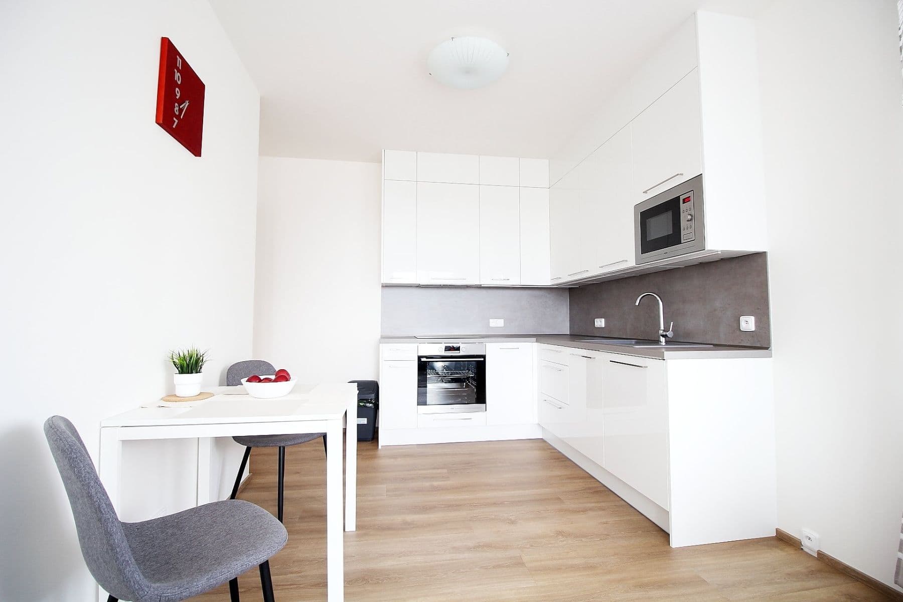 1 bedroom with open-plan kitchen flat to rent, 47 m², Thomasova, Prague, Prague 1 bedroom with open-plan kitchen flat to rent, 47 m², Thomasova, Prague, Prague