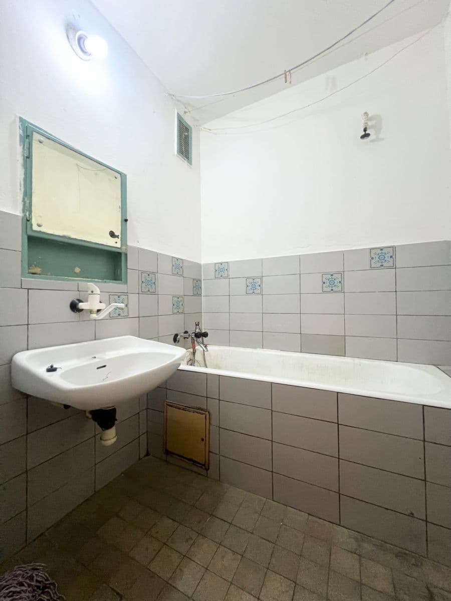 3 bedroom flat for sale, 72 m², Benešovo nábřeží, Zlín, Zlínský Region 3 bedroom flat for sale, 72 m², Benešovo nábřeží, Zlín, Zlínský Region