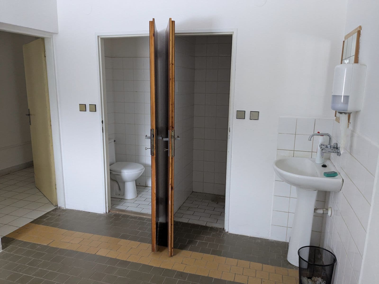 non-residential property to rent, 644 m², Lelekovice, Jihomoravský Region non-residential property to rent, 644 m², Lelekovice, Jihomoravský Region