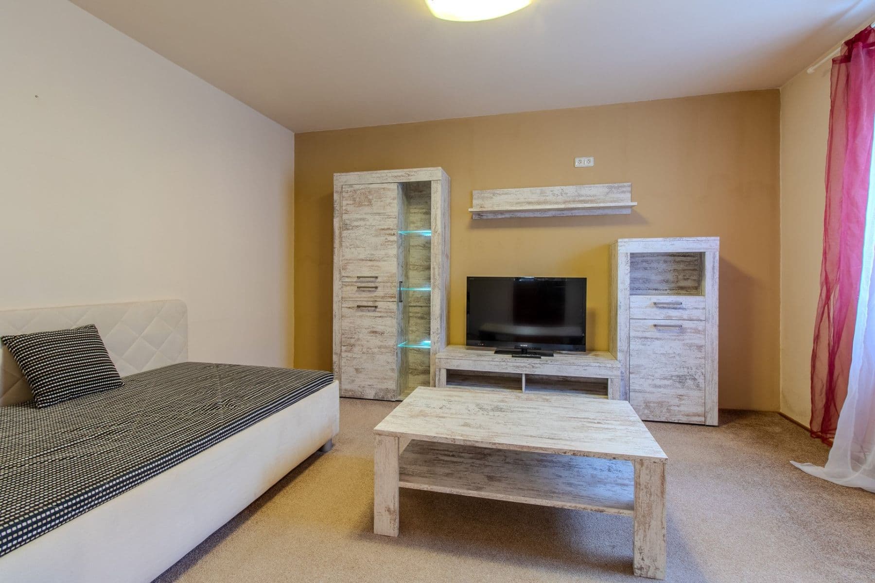 1 bedroom flat to rent, 33 m², Vodárenská, Kladno, Středočeský Region 1 bedroom flat to rent, 33 m², Vodárenská, Kladno, Středočeský Region