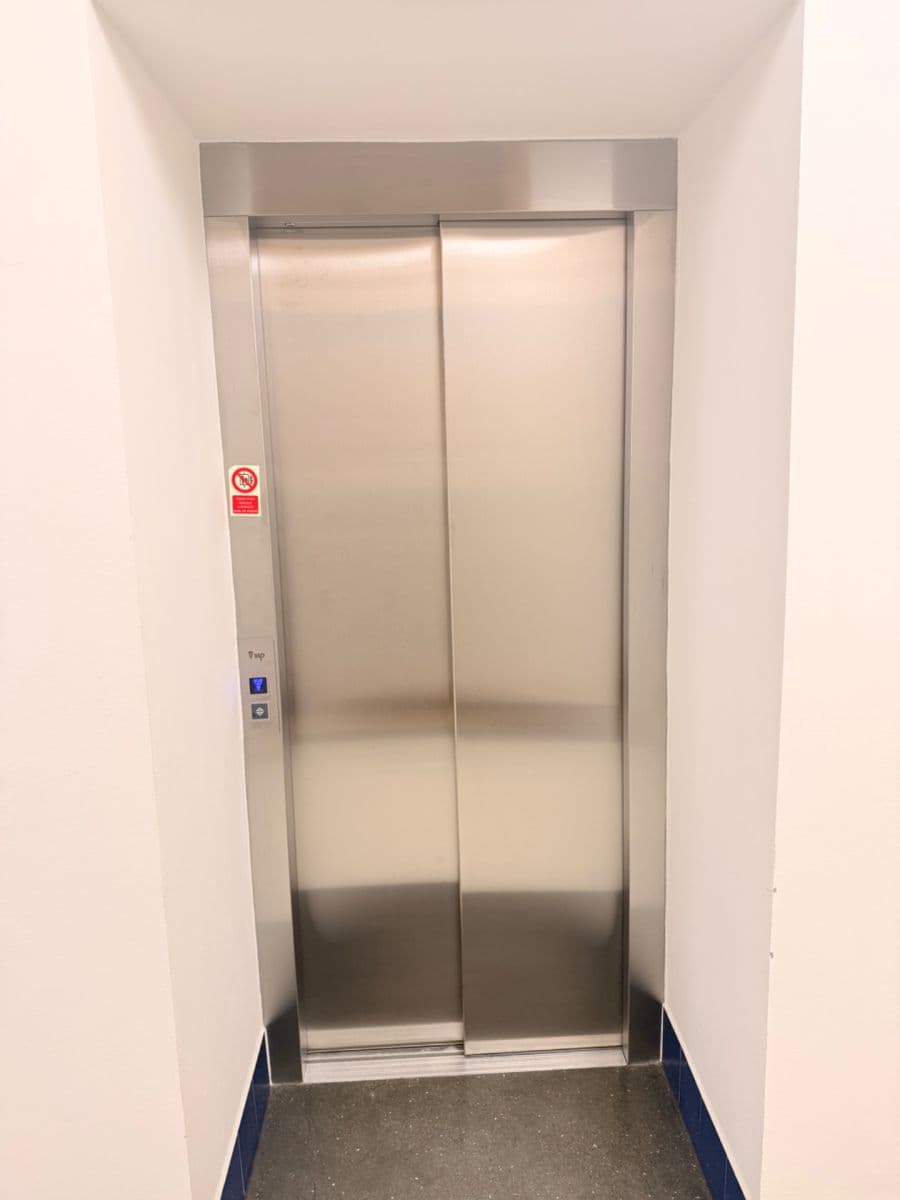 1 bedroom with open-plan kitchen flat to rent, 47 m², Na Spojce, Prague, Prague 1 bedroom with open-plan kitchen flat to rent, 47 m², Na Spojce, Prague, Prague