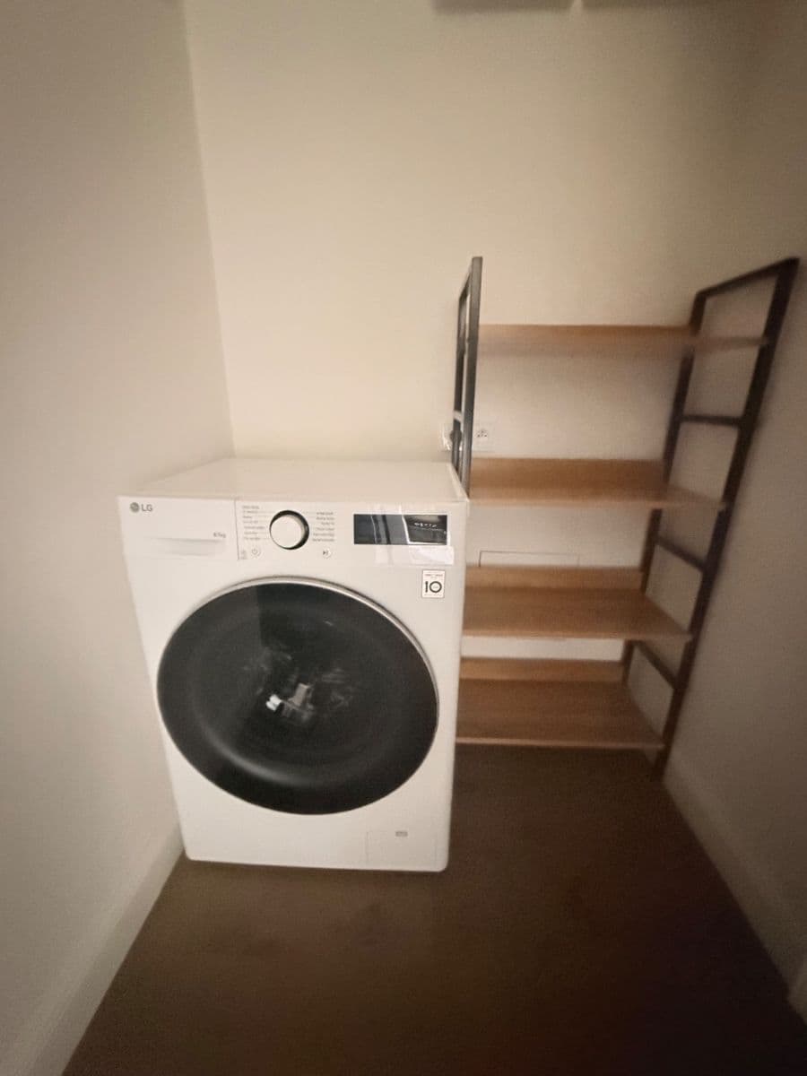 1 bedroom with open-plan kitchen flat to rent, 47 m², Na Spojce, Prague, Prague 1 bedroom with open-plan kitchen flat to rent, 47 m², Na Spojce, Prague, Prague