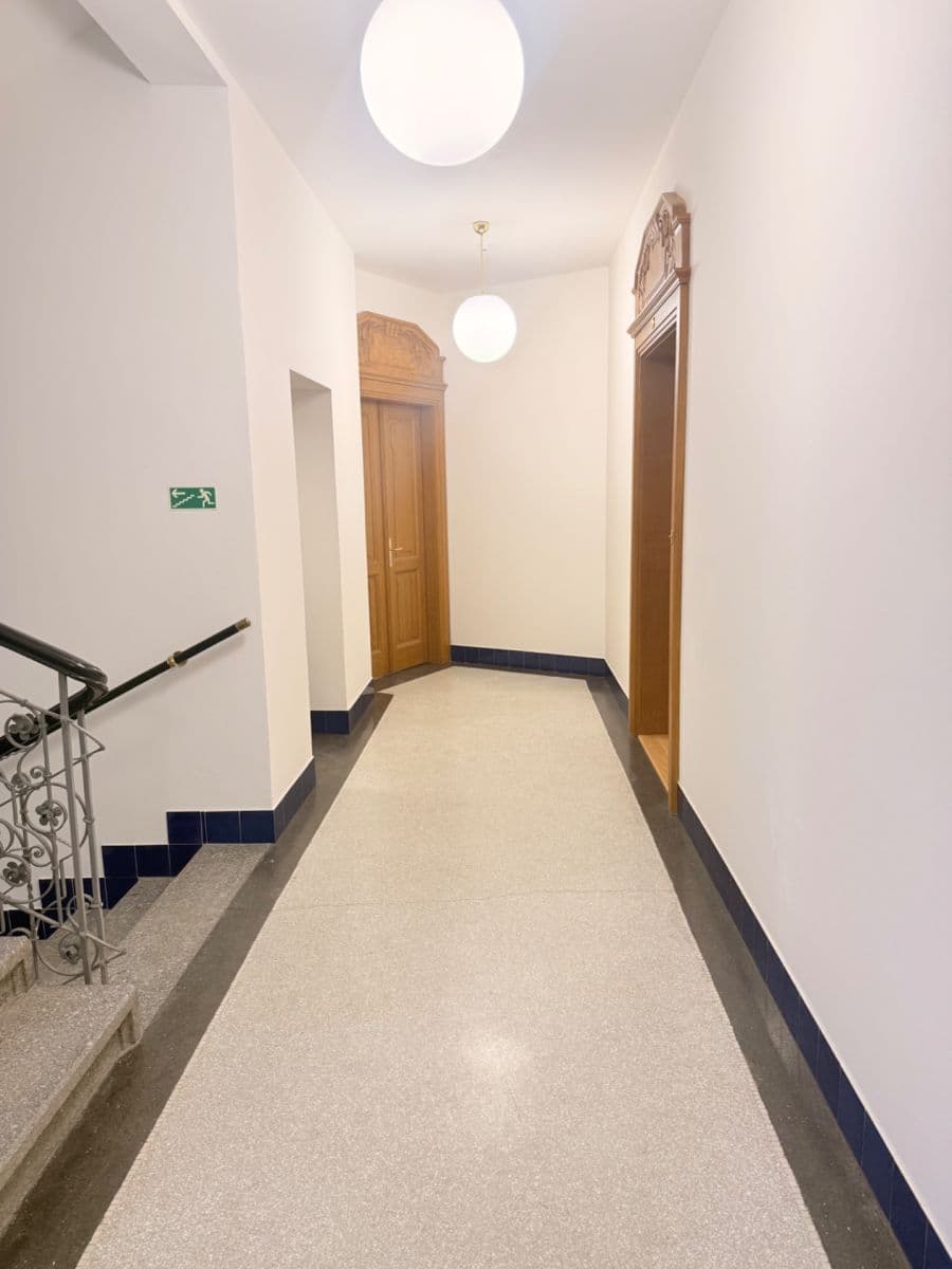 1 bedroom with open-plan kitchen flat to rent, 47 m², Na Spojce, Prague, Prague 1 bedroom with open-plan kitchen flat to rent, 47 m², Na Spojce, Prague, Prague