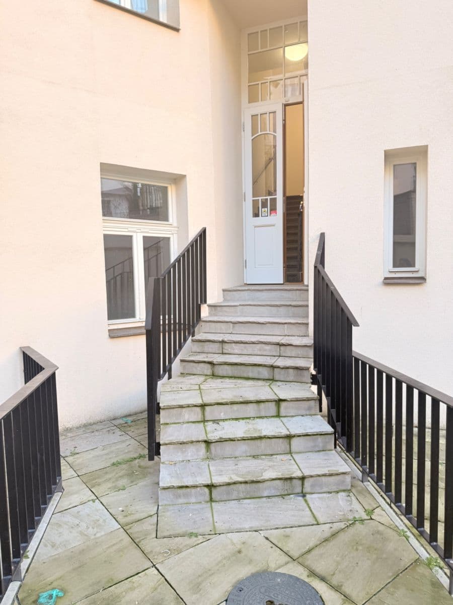 1 bedroom with open-plan kitchen flat to rent, 47 m², Na Spojce, Prague, Prague 1 bedroom with open-plan kitchen flat to rent, 47 m², Na Spojce, Prague, Prague