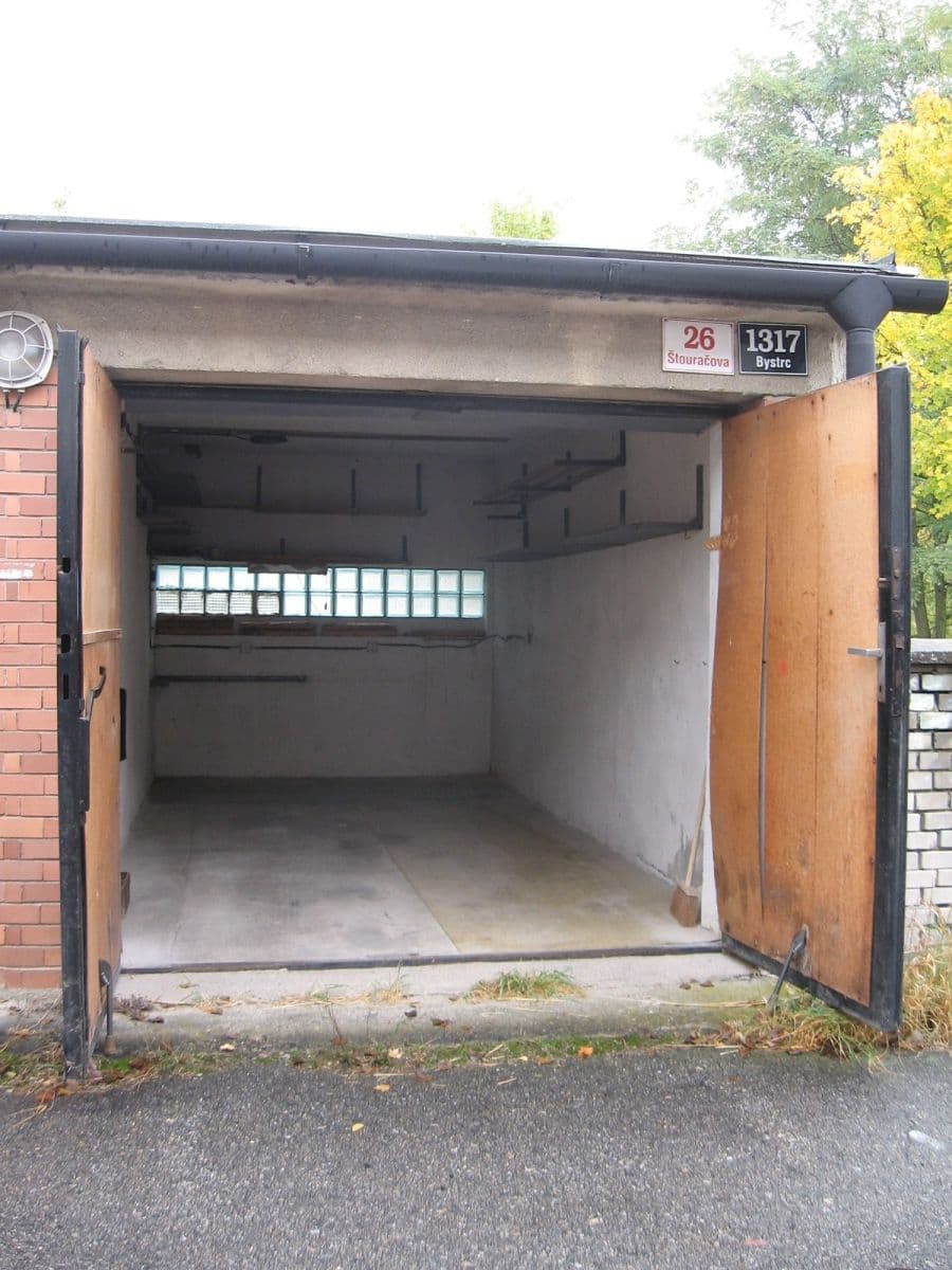 garage to rent, 17 m², Brno, Jihomoravský Region garage to rent, 17 m², Brno, Jihomoravský Region