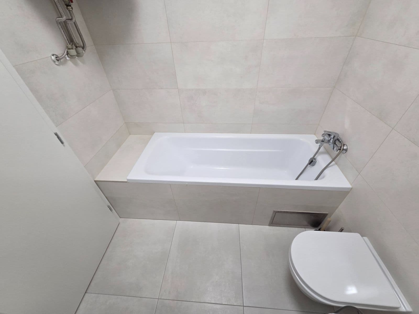 1 bedroom with open-plan kitchen flat to rent, 38 m², Pod Stárkou, Prague, Prague 1 bedroom with open-plan kitchen flat to rent, 38 m², Pod Stárkou, Prague, Prague