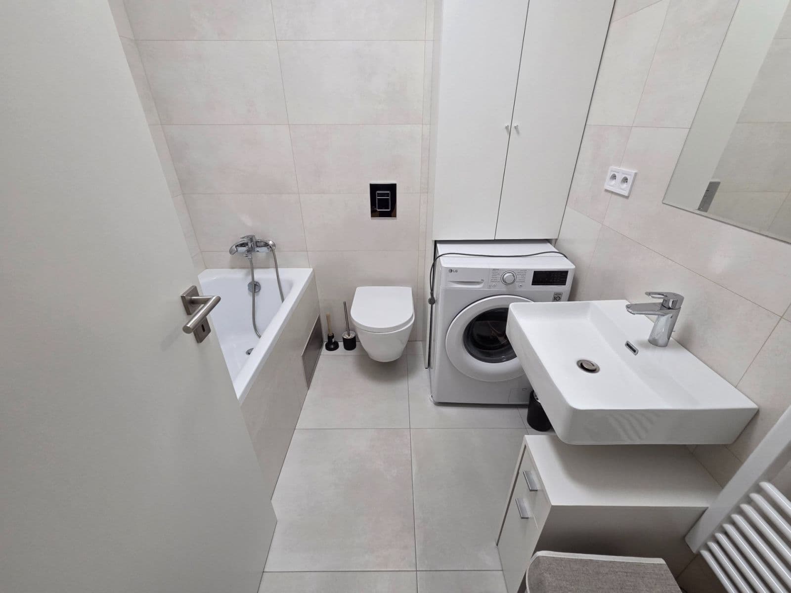 1 bedroom with open-plan kitchen flat to rent, 38 m², Pod Stárkou, Prague, Prague 1 bedroom with open-plan kitchen flat to rent, 38 m², Pod Stárkou, Prague, Prague