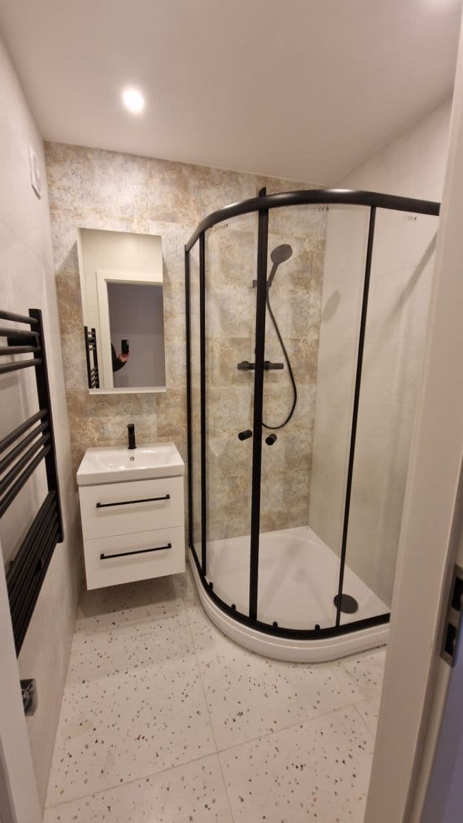 3 bedroom flat to rent, 55 m², Varnsdorfská, Prague, Prague 3 bedroom flat to rent, 55 m², Varnsdorfská, Prague, Prague