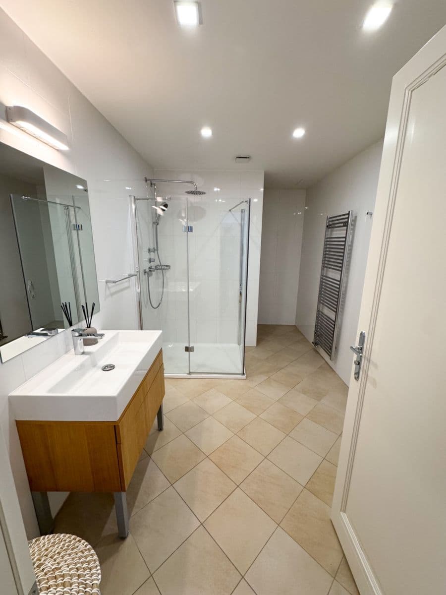 2 bedroom with open-plan kitchen flat to rent, 143 m², Opatovická, Prague, Prague 2 bedroom with open-plan kitchen flat to rent, 143 m², Opatovická, Prague, Prague