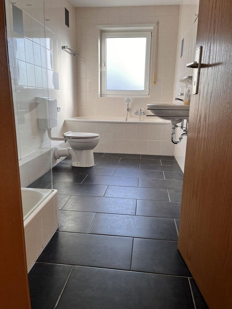 1 bedroom with open-plan kitchen flat to rent, 71 m², Römerberg, Rhineland-Palatinate 1 bedroom with open-plan kitchen flat to rent, 71 m², Römerberg, Rhineland-Palatinate