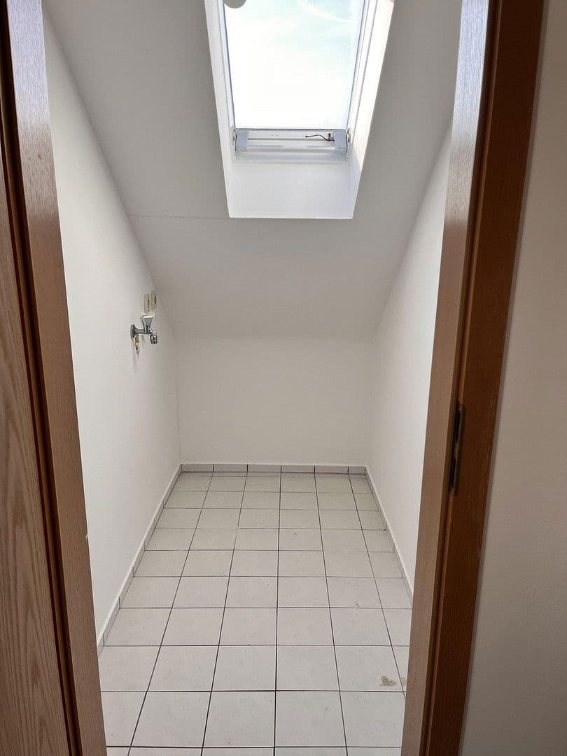 1 bedroom with open-plan kitchen flat to rent, 71 m², Römerberg, Rhineland-Palatinate 1 bedroom with open-plan kitchen flat to rent, 71 m², Römerberg, Rhineland-Palatinate