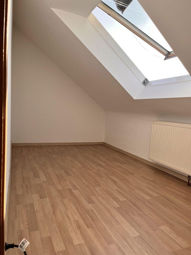 1 bedroom with open-plan kitchen flat to rent, 71 m², Römerberg, Rhineland-Palatinate 1 bedroom with open-plan kitchen flat to rent, 71 m², Römerberg, Rhineland-Palatinate