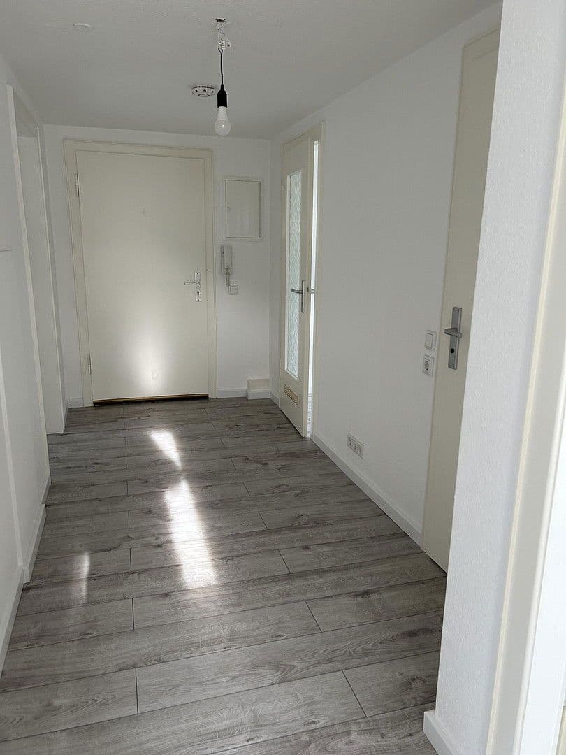 3 bedroom flat to rent, 68 m², Curieweg 12, Düsseldorf, North Rhine-Westphalia 3 bedroom flat to rent, 68 m², Curieweg 12, Düsseldorf, North Rhine-Westphalia