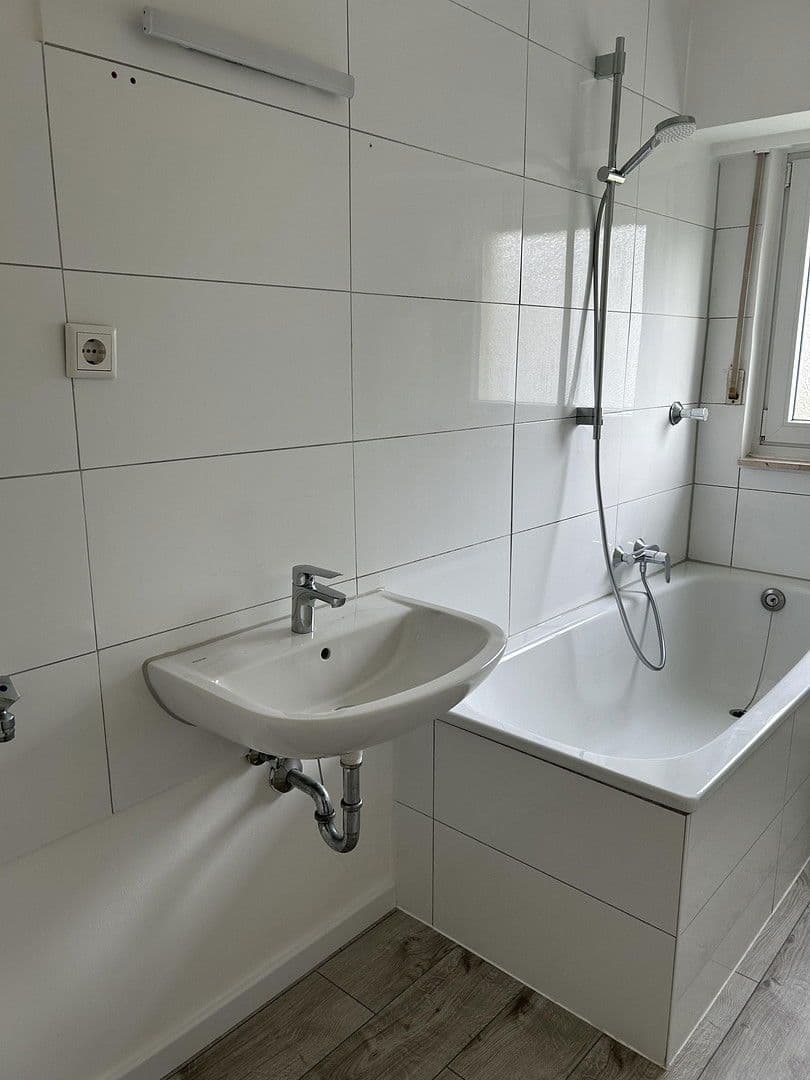 3 bedroom flat to rent, 68 m², Curieweg 12, Düsseldorf, North Rhine-Westphalia 3 bedroom flat to rent, 68 m², Curieweg 12, Düsseldorf, North Rhine-Westphalia