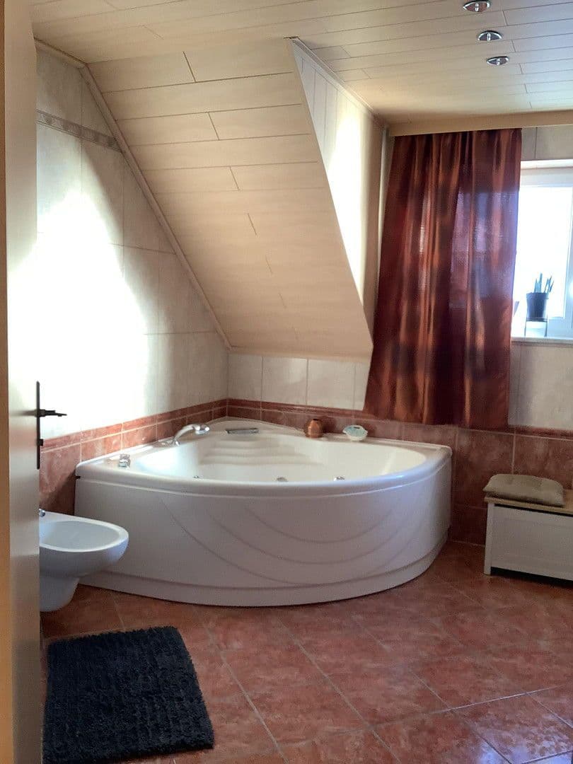 house for sale, 211 m², Mainleus, Bavaria house for sale, 211 m², Mainleus, Bavaria