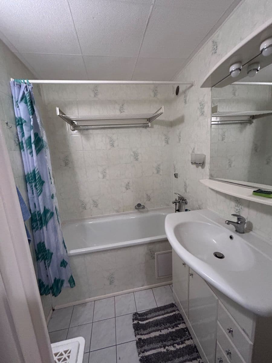 3 bedroom flat to rent, 72 m², Čenětická, Prague, Prague 3 bedroom flat to rent, 72 m², Čenětická, Prague, Prague