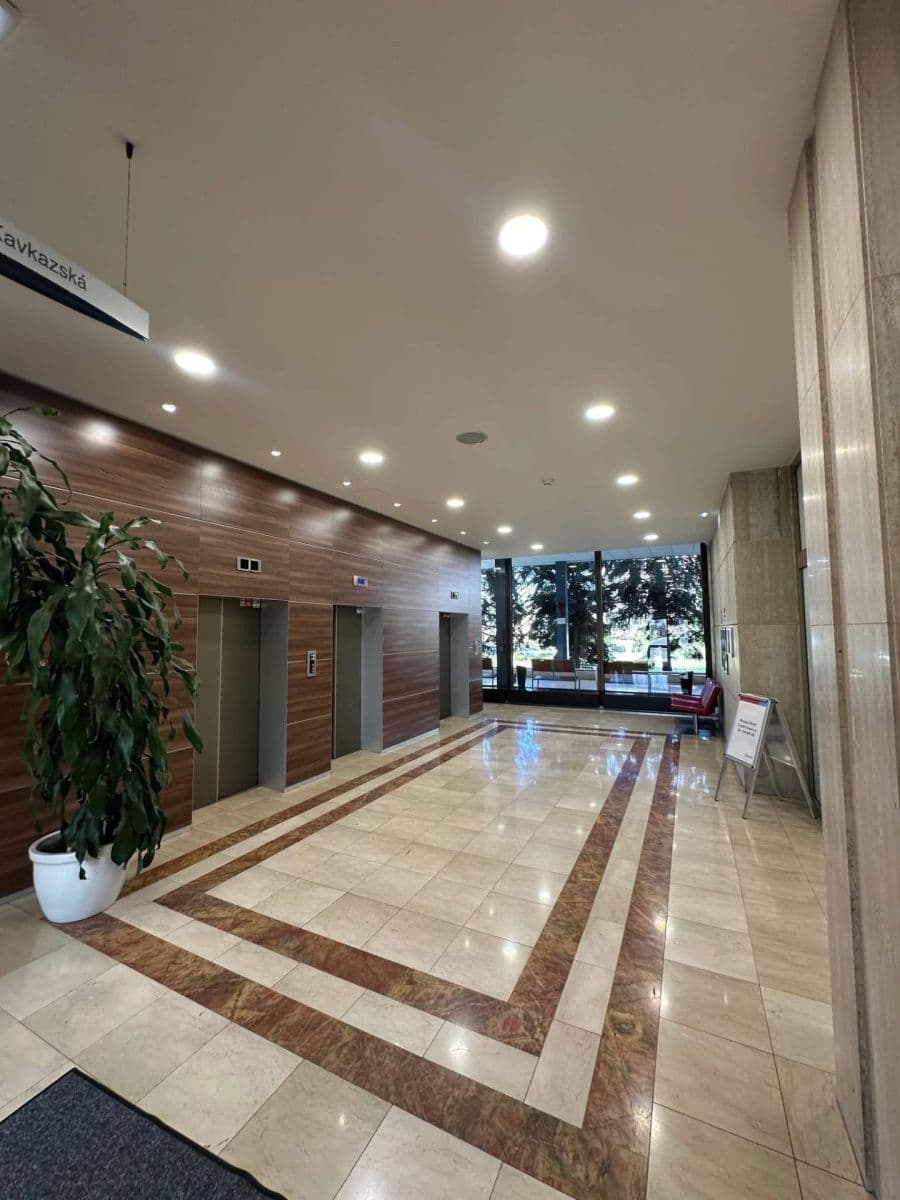 office to rent, 15 m², Vršovické náměstí, Prague, Prague office to rent, 15 m², Vršovické náměstí, Prague, Prague