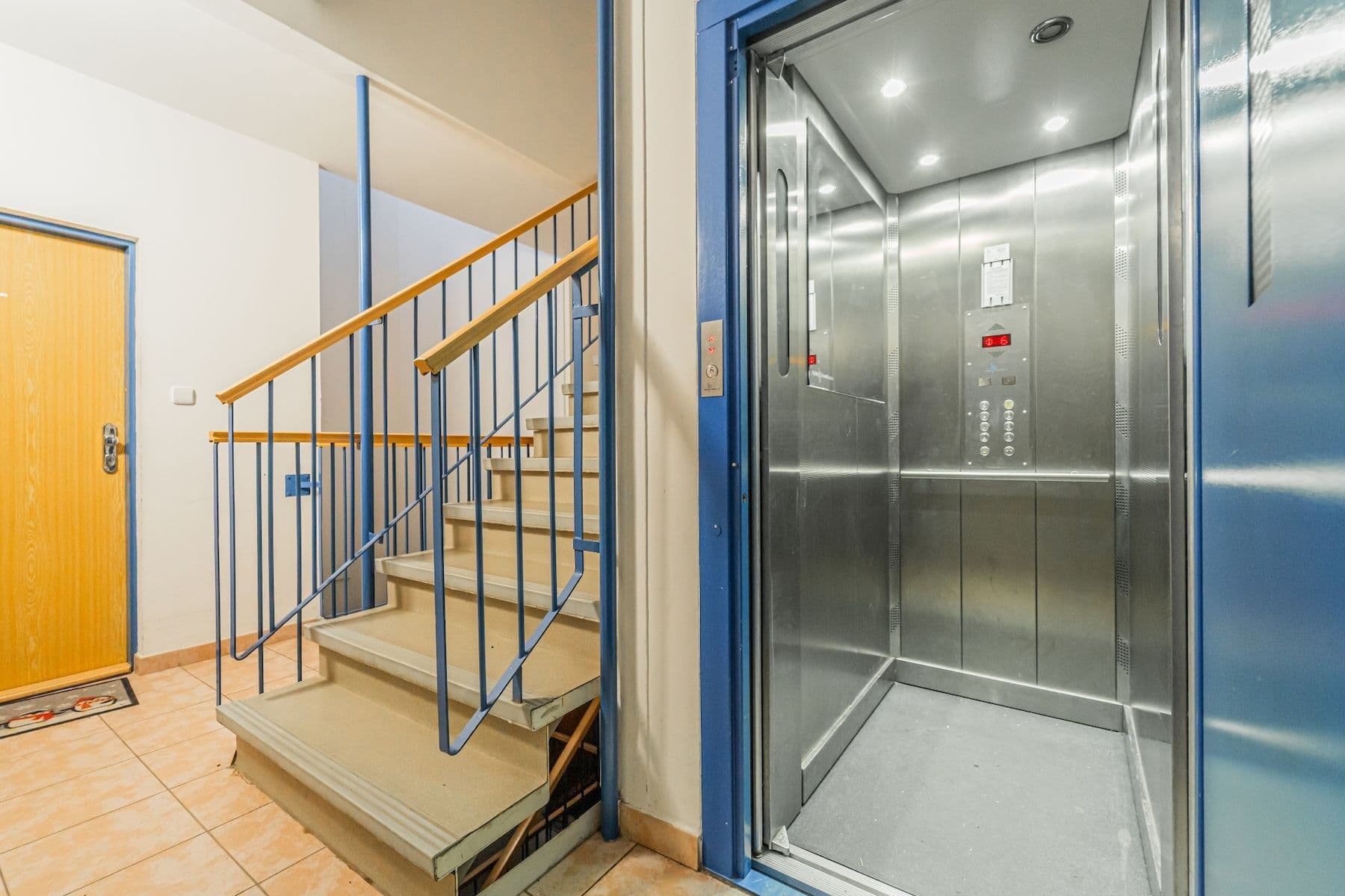 1 bedroom with open-plan kitchen flat for sale, 69 m², Šimůnkova, Prague, Prague 1 bedroom with open-plan kitchen flat for sale, 69 m², Šimůnkova, Prague, Prague