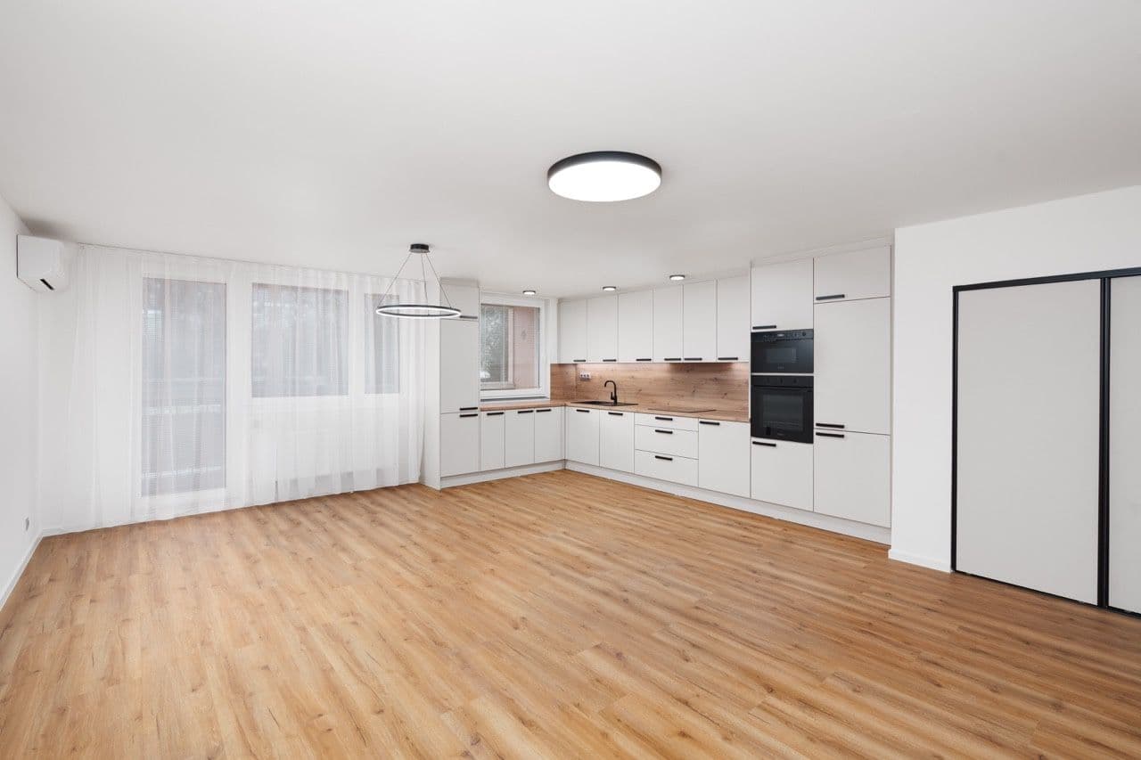 2 bedroom with open-plan kitchen flat for sale, 86 m², Dr. Horákové, Poděbrady, Středočeský Region 2 bedroom with open-plan kitchen flat for sale, 86 m², Dr. Horákové, Poděbrady, Středočeský Region