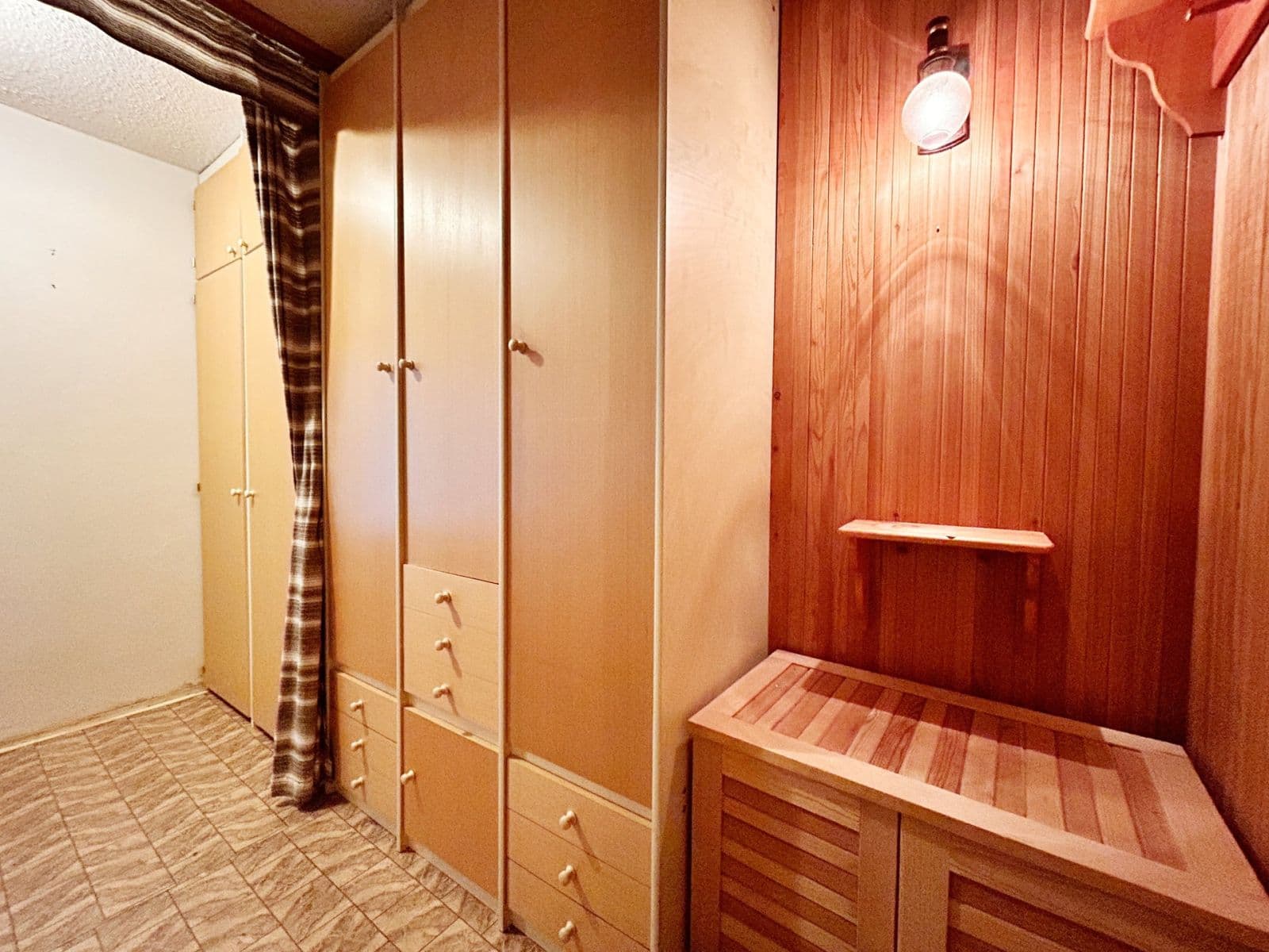 1 bedroom with open-plan kitchen flat to rent, 43 m², Kurčatovova, Prague, Prague 1 bedroom with open-plan kitchen flat to rent, 43 m², Kurčatovova, Prague, Prague