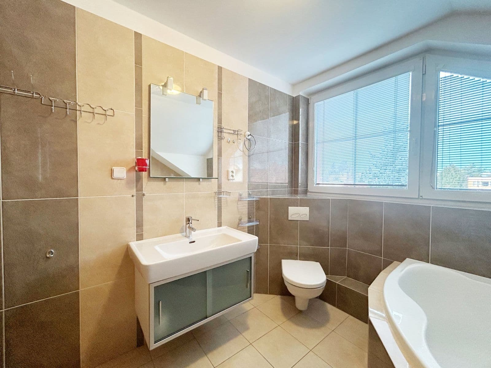 house to rent, 105 m², Družstevní, Nehvizdy, Středočeský Region house to rent, 105 m², Družstevní, Nehvizdy, Středočeský Region