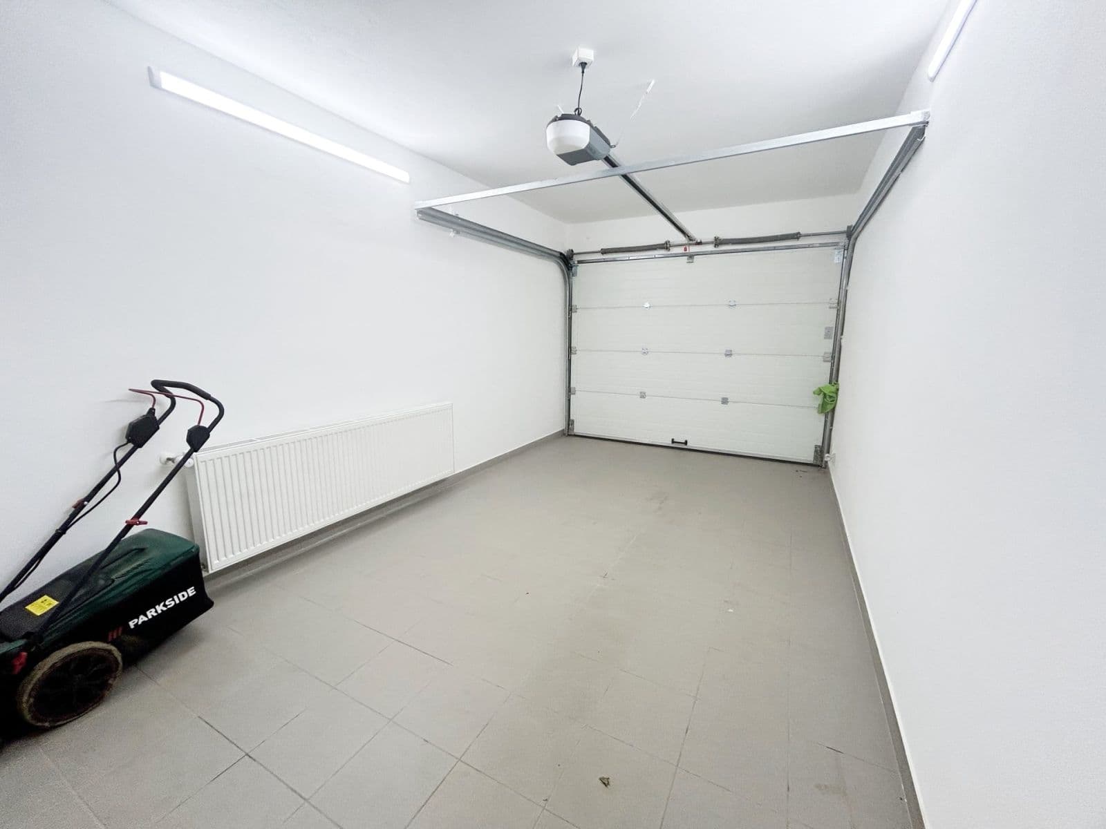 house to rent, 105 m², Družstevní, Nehvizdy, Středočeský Region house to rent, 105 m², Družstevní, Nehvizdy, Středočeský Region