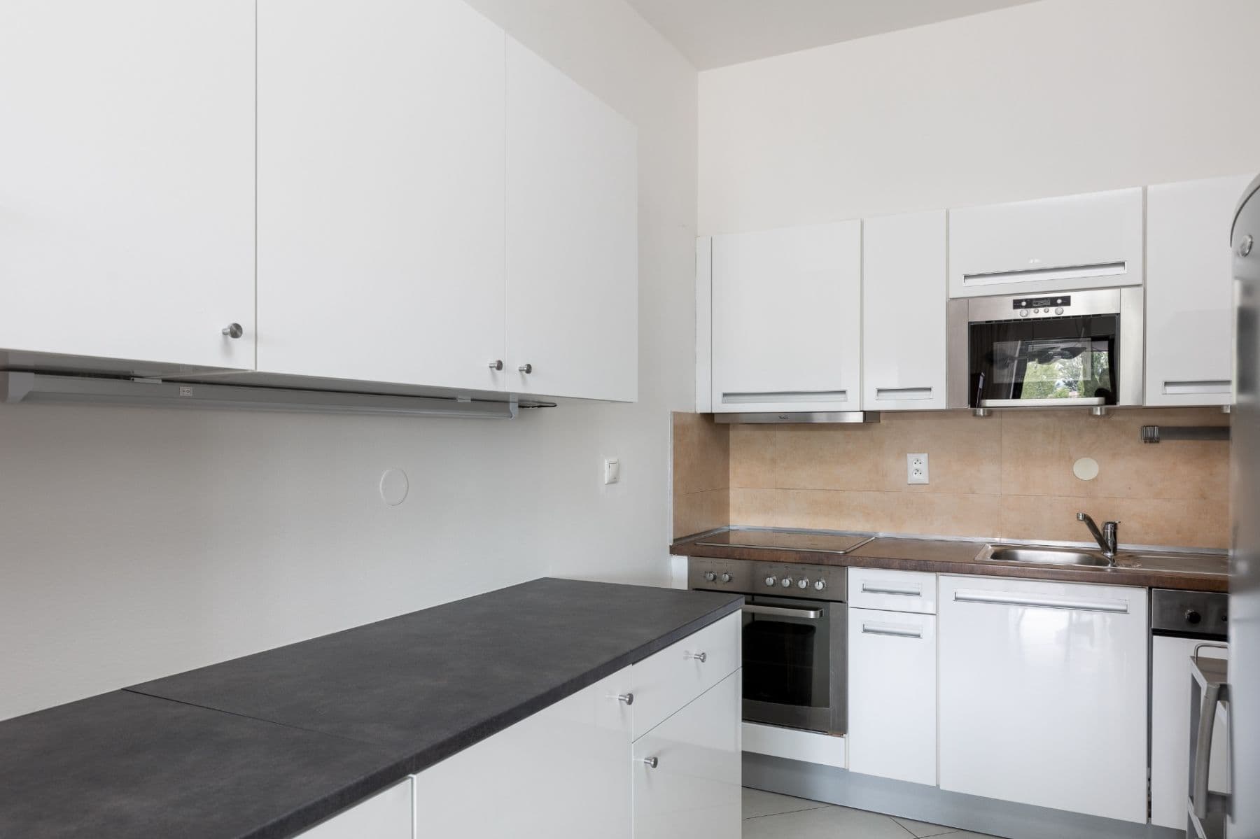 1 bedroom with open-plan kitchen flat to rent, 70 m², V přístavu, Prague, Prague 1 bedroom with open-plan kitchen flat to rent, 70 m², V přístavu, Prague, Prague