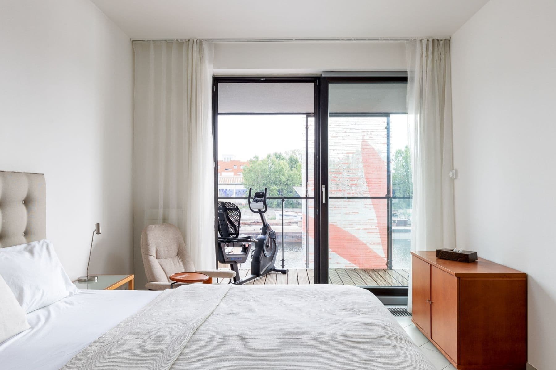 1 bedroom with open-plan kitchen flat to rent, 70 m², V přístavu, Prague, Prague 1 bedroom with open-plan kitchen flat to rent, 70 m², V přístavu, Prague, Prague