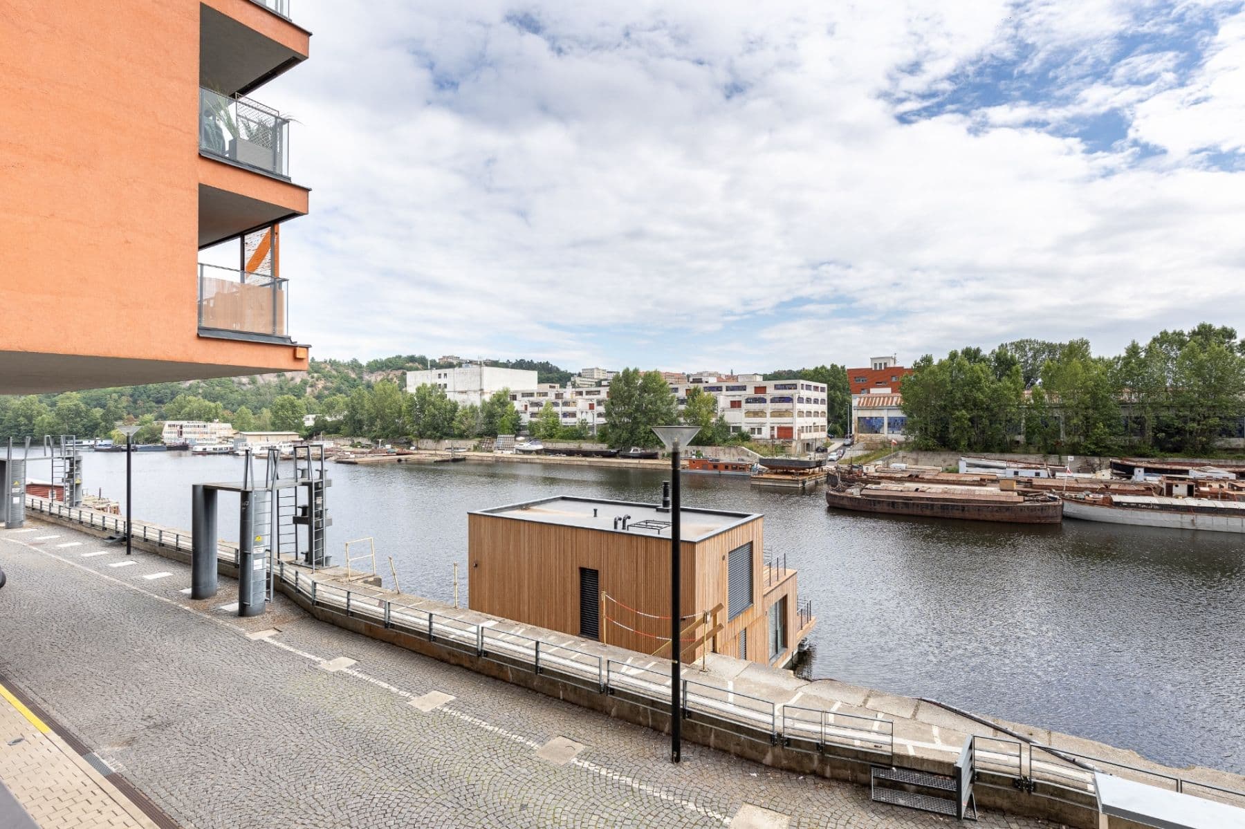 1 bedroom with open-plan kitchen flat to rent, 70 m², V přístavu, Prague, Prague 1 bedroom with open-plan kitchen flat to rent, 70 m², V přístavu, Prague, Prague