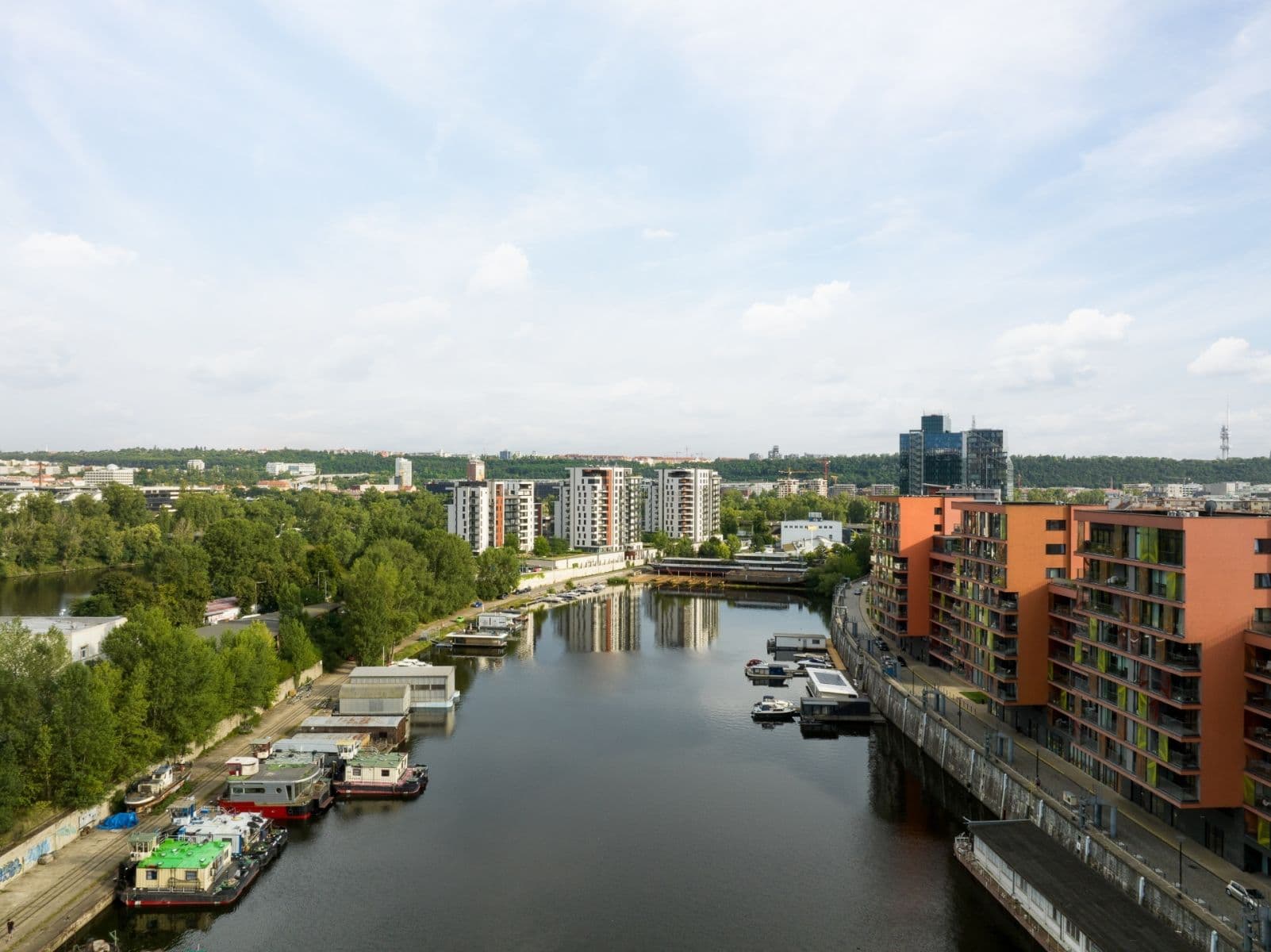 1 bedroom with open-plan kitchen flat to rent, 70 m², V přístavu, Prague, Prague 1 bedroom with open-plan kitchen flat to rent, 70 m², V přístavu, Prague, Prague