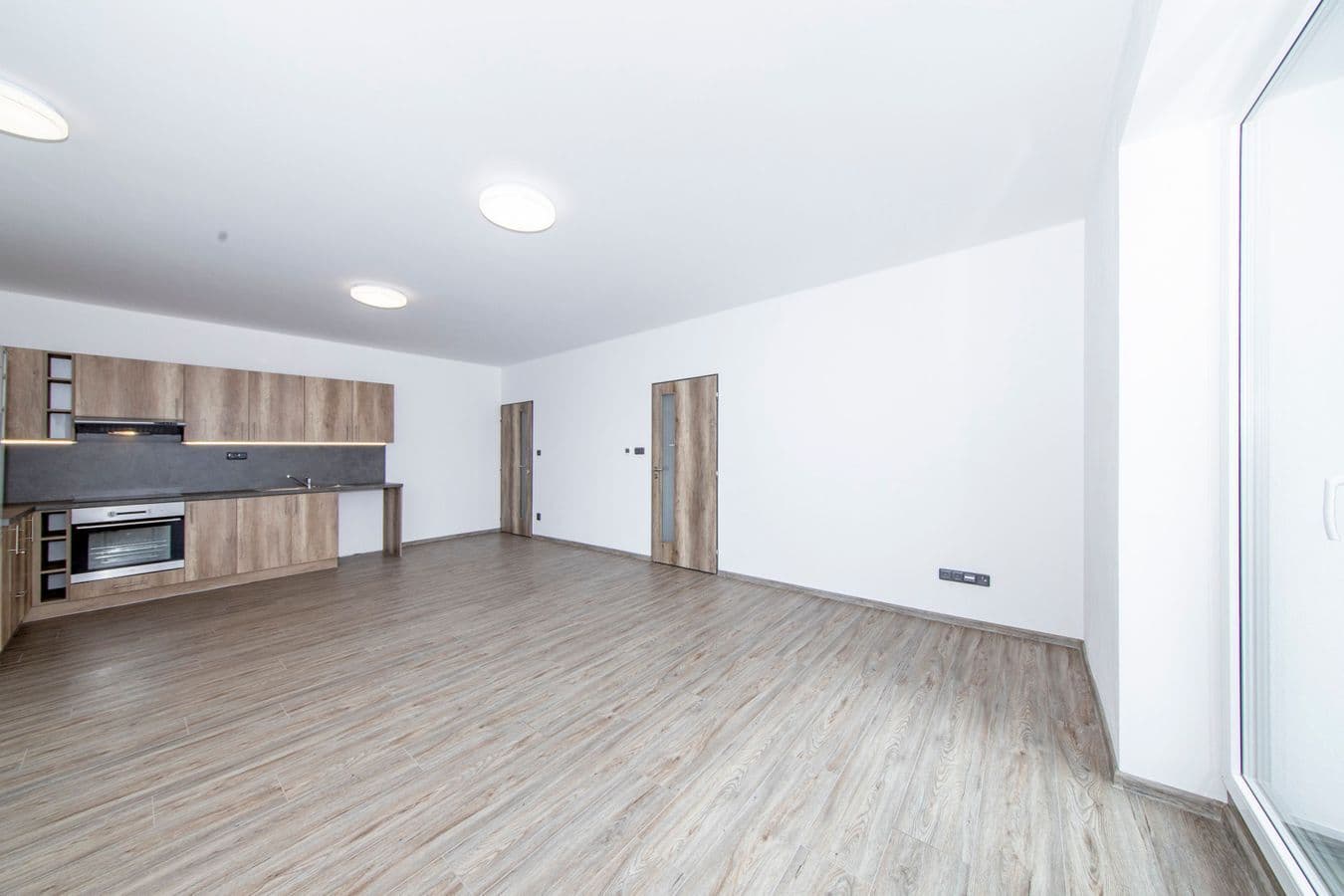 1 bedroom with open-plan kitchen flat to rent, 52 m², U Plynárny, Prague, Prague 1 bedroom with open-plan kitchen flat to rent, 52 m², U Plynárny, Prague, Prague