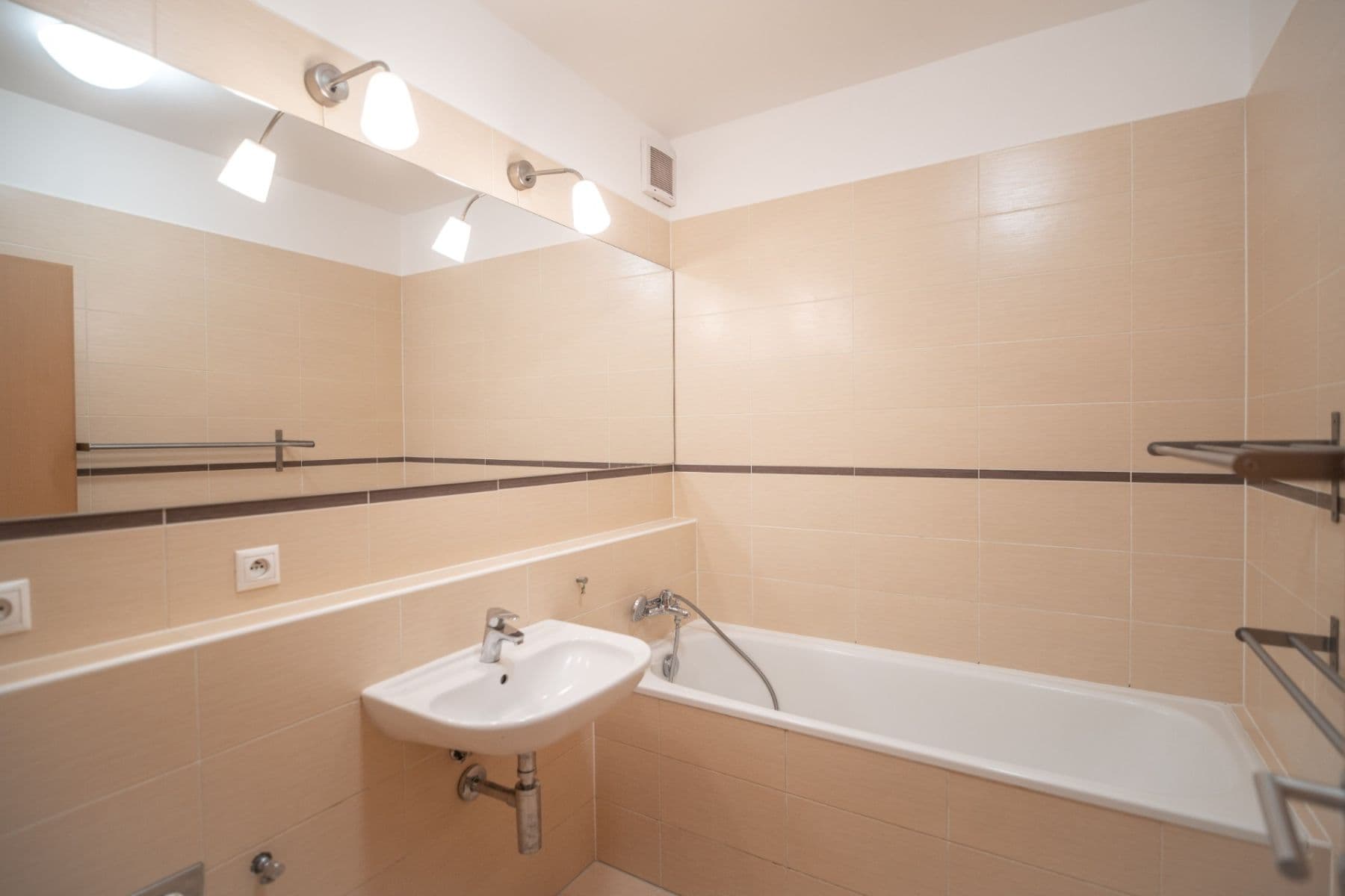 1 bedroom with open-plan kitchen flat for sale, 58 m², K Babě, Brno, Jihomoravský Region 1 bedroom with open-plan kitchen flat for sale, 58 m², K Babě, Brno, Jihomoravský Region