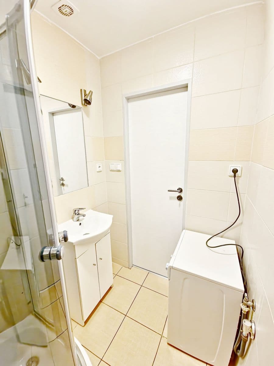 1 bedroom with open-plan kitchen flat for sale, 47 m², Oleška, Středočeský Region 1 bedroom with open-plan kitchen flat for sale, 47 m², Oleška, Středočeský Region