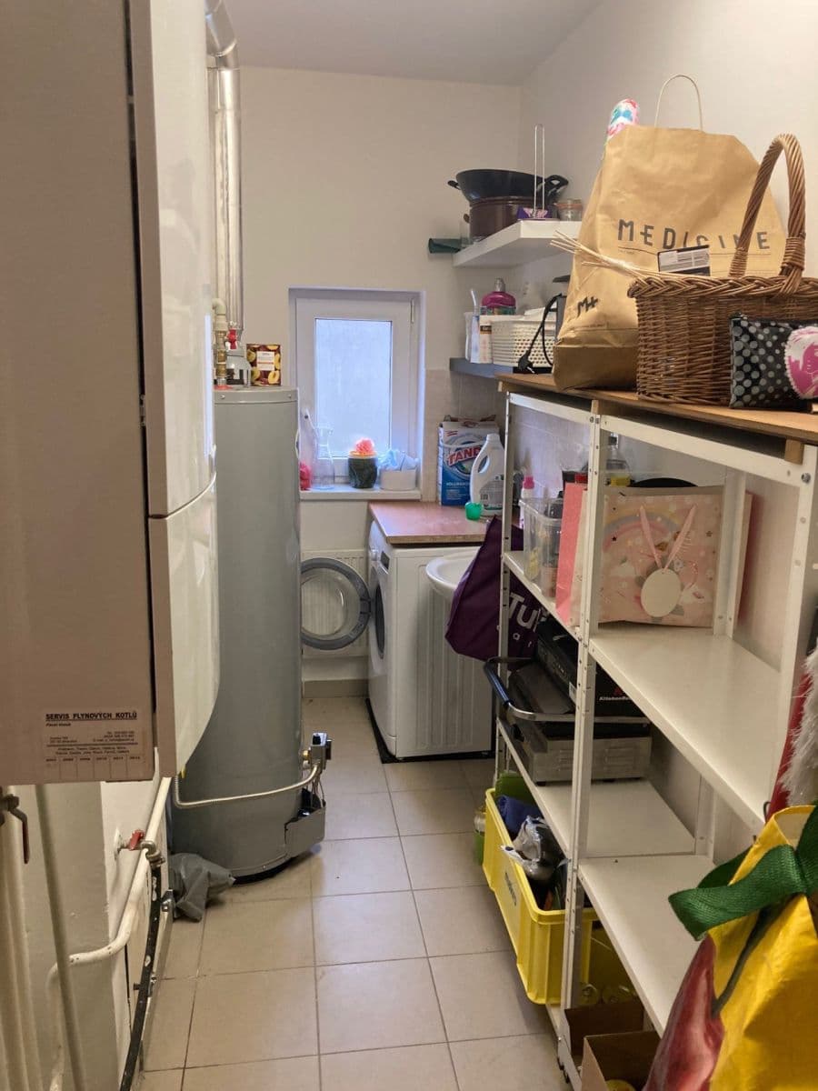 2 bedroom with open-plan kitchen flat to rent, 95 m², Velké Popovice, Středočeský Region 2 bedroom with open-plan kitchen flat to rent, 95 m², Velké Popovice, Středočeský Region